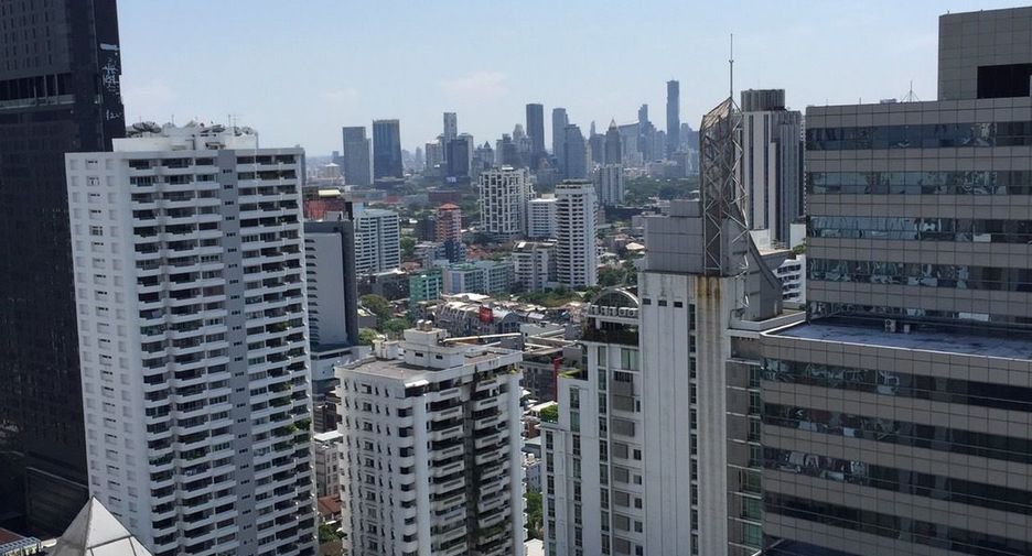 For rent 2 bedrooms condo in Watthana, Bangkok