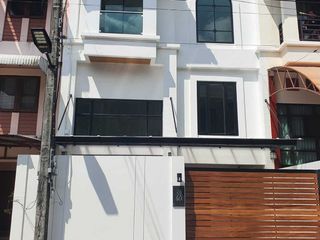 For Rent 3 Bedroom Townhouse In Mueang Phuket