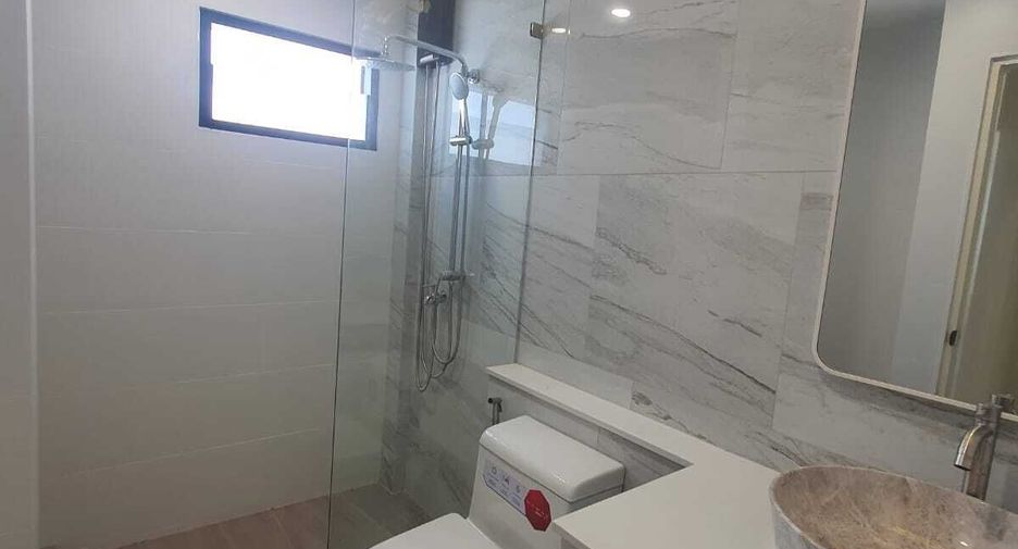 For rent 3 bedrooms townhouse in Mueang Phuket, Phuket