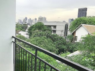 Local comercial en venta de 35 habitaciones en Khlong Toei, Bangkok