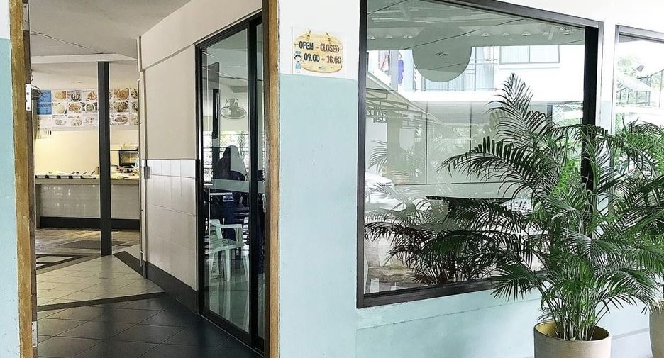 For sale 35 bedrooms retail Space in Khlong Toei, Bangkok