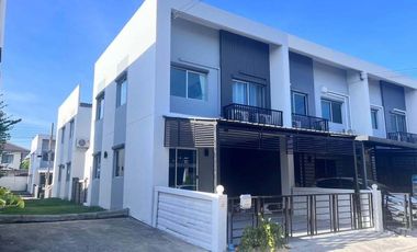 For sale 3 bedrooms house in Bang Khun Thian, Bangkok