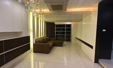 For sale 2 ベッドルーム condo in Ratchathewi, Bangkok
