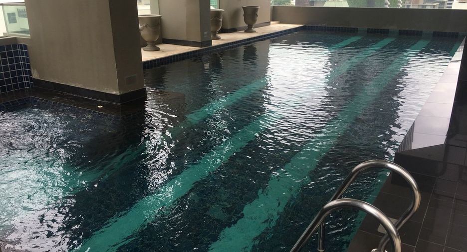 For rent 1 bed condo in Sathon, Bangkok
