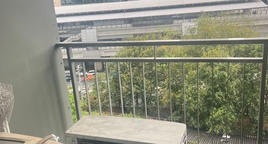 Condo en alquiler de 1 habitaciones en Khlong San, Bangkok