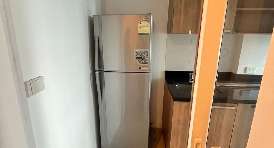 Condo en alquiler de 1 habitaciones en Khlong San, Bangkok