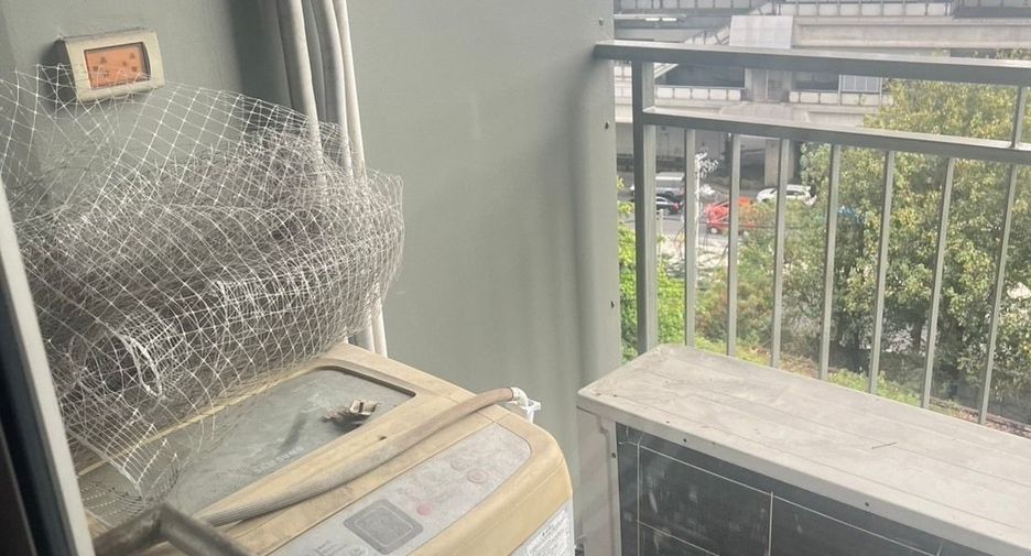 Condo en alquiler de 1 habitaciones en Khlong San, Bangkok