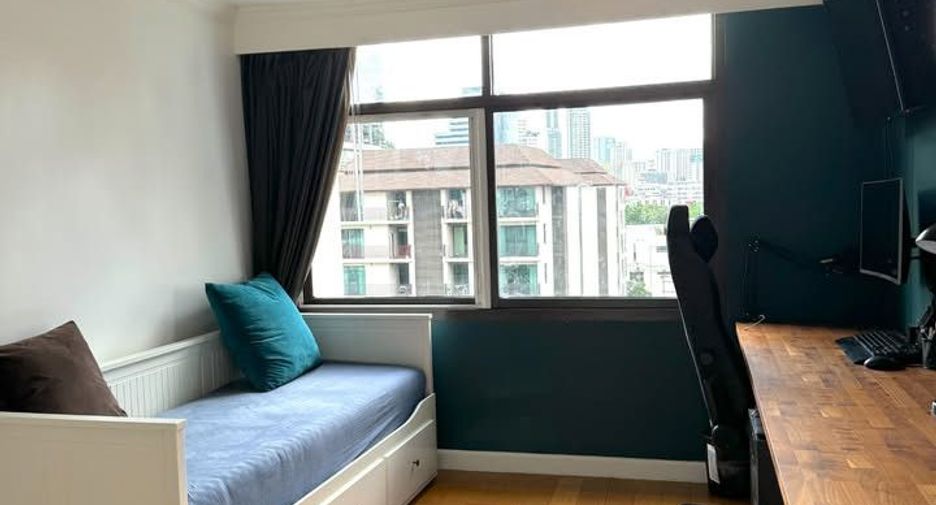 Condo en alquiler de 3 habitaciones en Khlong Toei, Bangkok