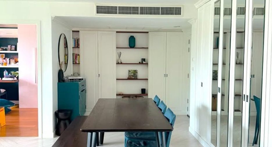 Condo en alquiler de 3 habitaciones en Khlong Toei, Bangkok