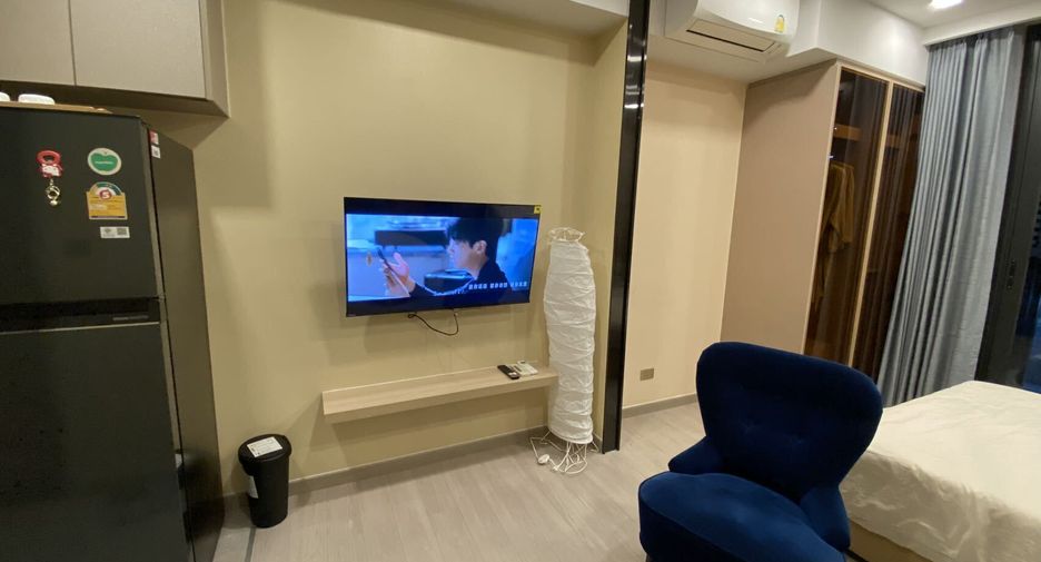 Wohnung zur Miete mit Studio in Huai Khwang, Bangkok