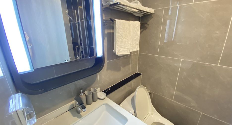 Wohnung zur Miete mit Studio in Huai Khwang, Bangkok