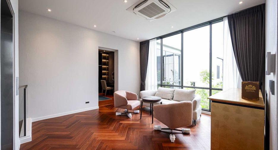 For rent 4 bedrooms house in Suan Luang, Bangkok