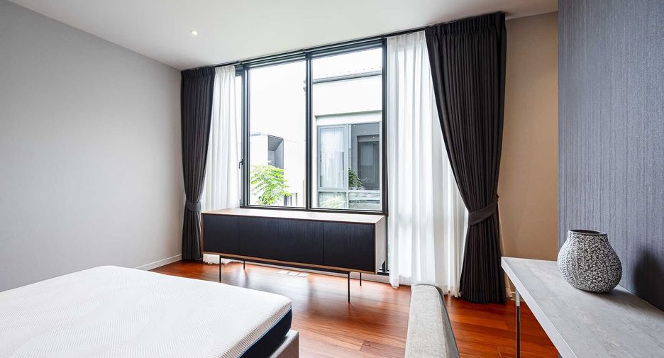 For rent 4 bedrooms house in Suan Luang, Bangkok