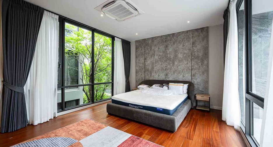 For rent 4 bedrooms house in Suan Luang, Bangkok