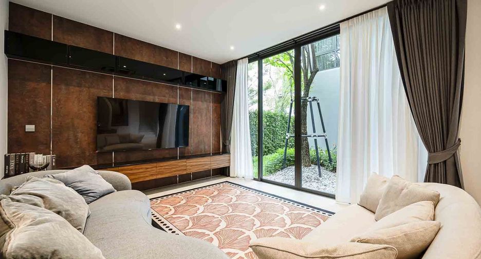 For rent 4 bedrooms house in Suan Luang, Bangkok