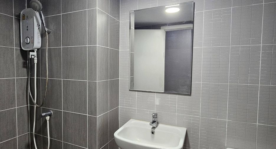 For rent 1 bed condo in Mueang Samut Prakan, Samut Prakan