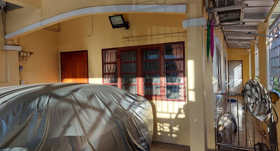 For sale 2 ベッドルーム townhouse in Mueang Samut Prakan, Samut Prakan
