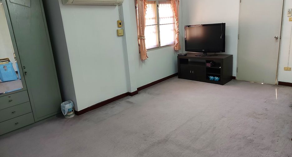 For sale 2 ベッドルーム townhouse in Mueang Samut Prakan, Samut Prakan