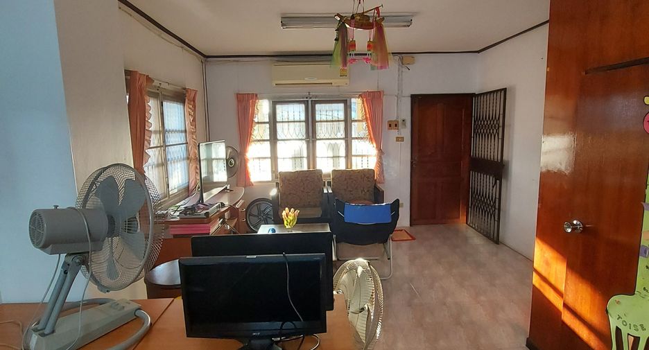 For sale 2 ベッドルーム townhouse in Mueang Samut Prakan, Samut Prakan