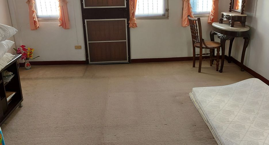 For sale 2 ベッドルーム townhouse in Mueang Samut Prakan, Samut Prakan