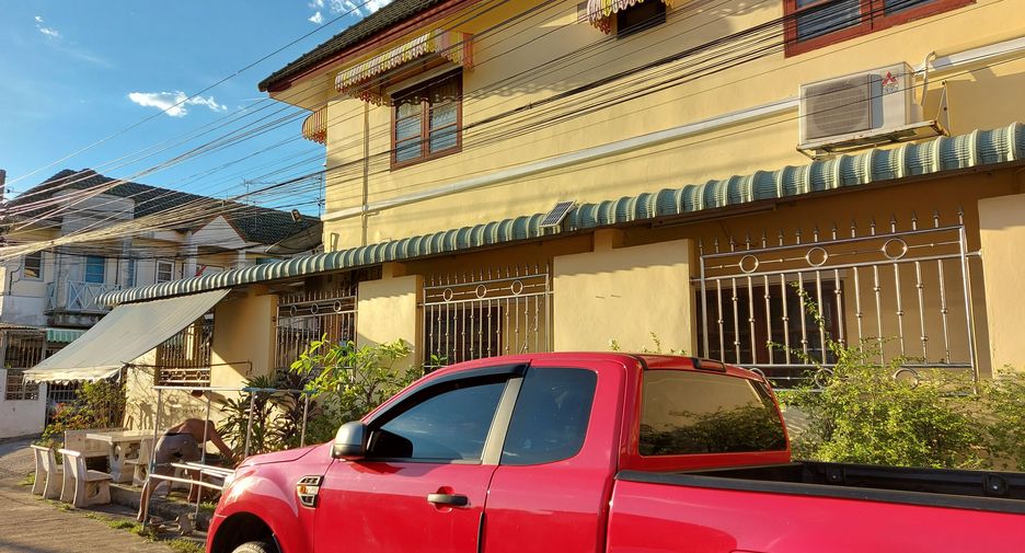 For sale 2 ベッドルーム townhouse in Mueang Samut Prakan, Samut Prakan