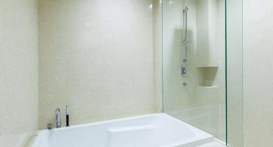 For sale and for rent 2 bedrooms condo in Khlong Toei, Bangkok
