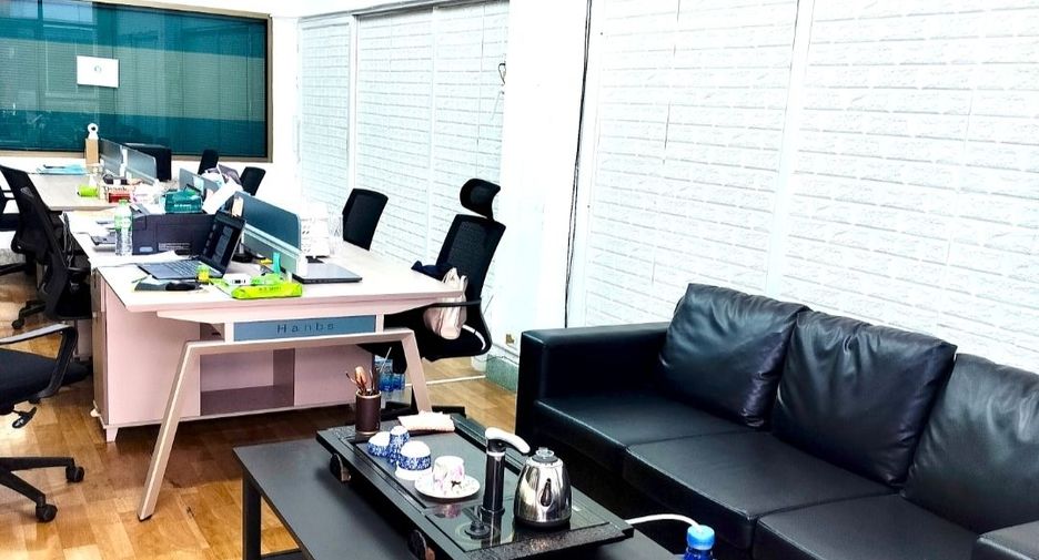 For rent office in Huai Khwang, Bangkok