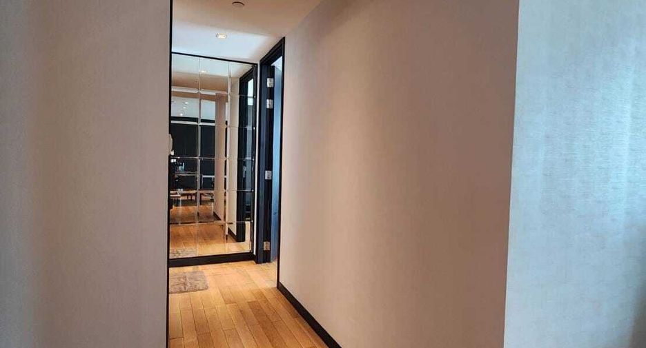 À louer 2 chambres condo à Yan Nawa, Bangkok