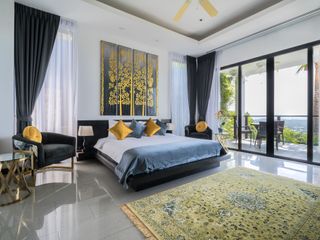 For rent 5 bedrooms villa in Mueang Phuket, Phuket