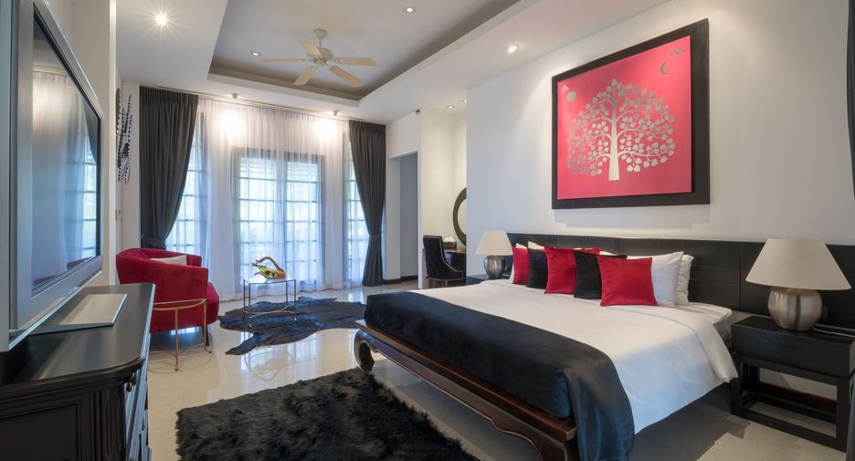 For rent 5 bedrooms villa in Mueang Phuket, Phuket