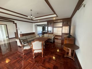 For rent 3 bedrooms apartment in Watthana, Bangkok