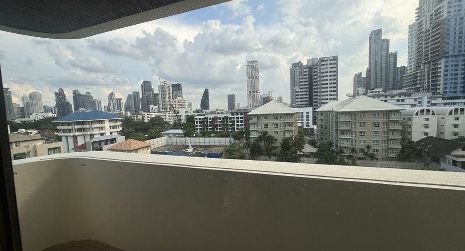 Apartment zur Miete mit 3 Zimmer in Watthana, Bangkok