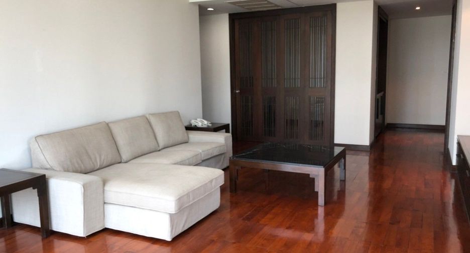 For rent 2 bedrooms condo in Watthana, Bangkok