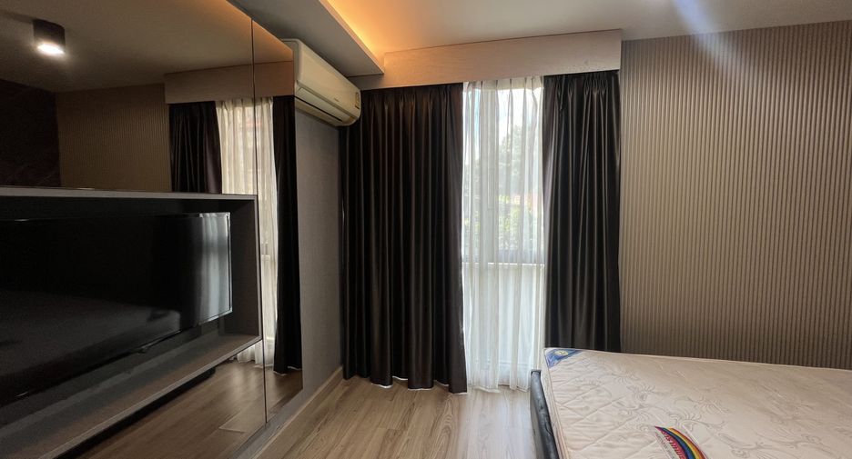 For sale 2 bedrooms condo in Phra Khanong, Bangkok