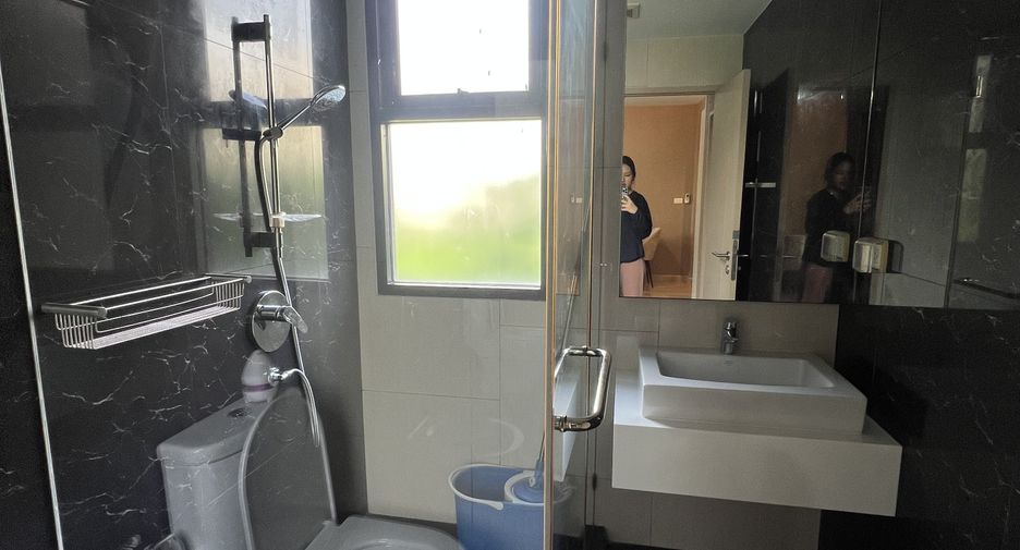 For sale 2 bedrooms condo in Phra Khanong, Bangkok