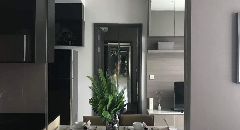 Condo en alquiler de 1 habitaciones en Khlong Toei, Bangkok