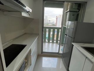 Condo en alquiler de 1 habitaciones en Huai Khwang, Bangkok