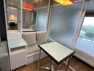 Condo en alquiler de 1 habitaciones en Huai Khwang, Bangkok
