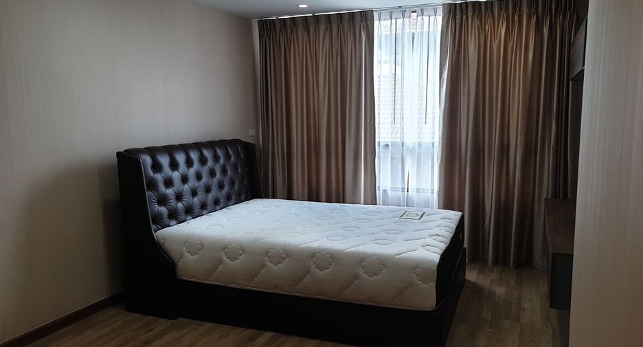 For sale 3 bedrooms condo in Phaya Thai, Bangkok