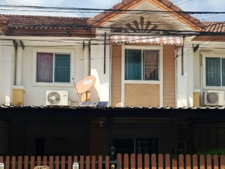 Reihenhaus zum Kauf mit 3 Zimmer in Thung Khru, Bangkok