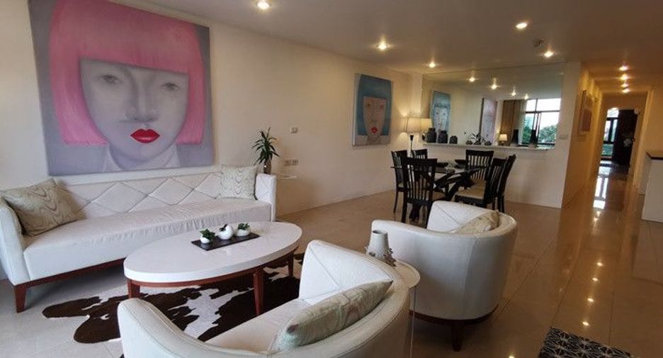 For rent 2 bedrooms condo in Watthana, Bangkok