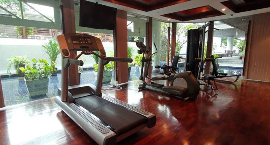 For rent 2 bedrooms condo in Watthana, Bangkok