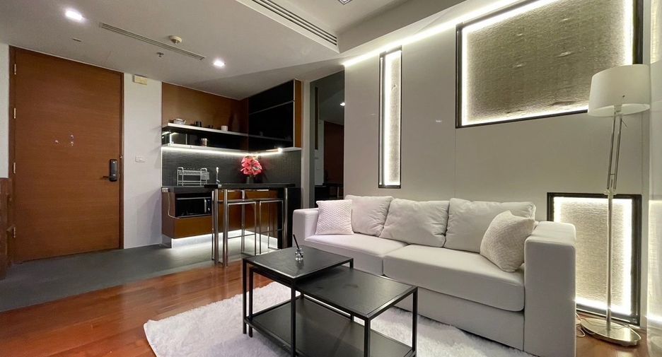 For rent 2 bedrooms condo in Khlong Toei, Bangkok