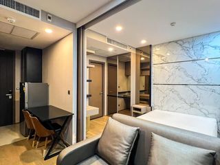 Wohnung zur Miete mit 1 Zimmer in Bang Rak, Bangkok