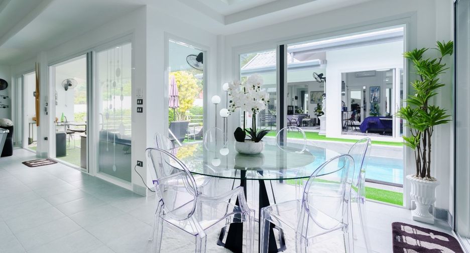 For sale 5 ベッドルーム villa in Mueang Phuket, Phuket