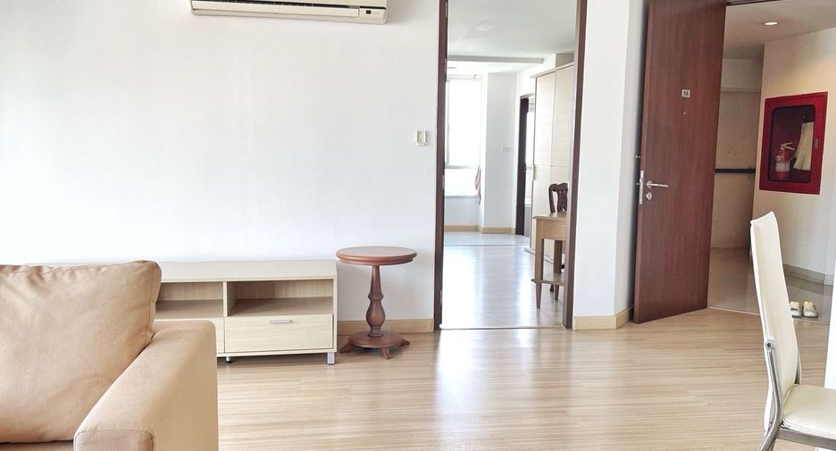 For rent 2 bedrooms apartment in Khlong Toei, Bangkok