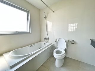 Apartment zur Miete mit 2 Zimmer in Khlong Toei, Bangkok