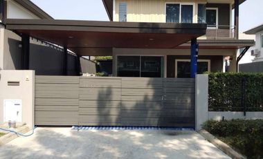 For sale 4 bedrooms house in Khlong Sam Wa, Bangkok