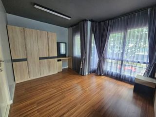 出售 4 卧室 独立屋 在 Khlong Sam Wa, 曼谷
