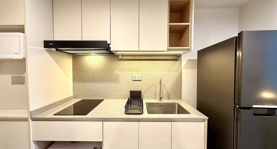 For rent 1 bed condo in Bang Rak, Bangkok